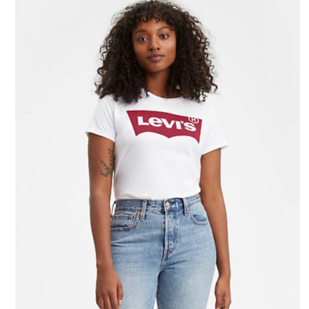 NWTS FINAL 🔥 Levi’s Graphic Baby XL Tee Shirt ⭐️